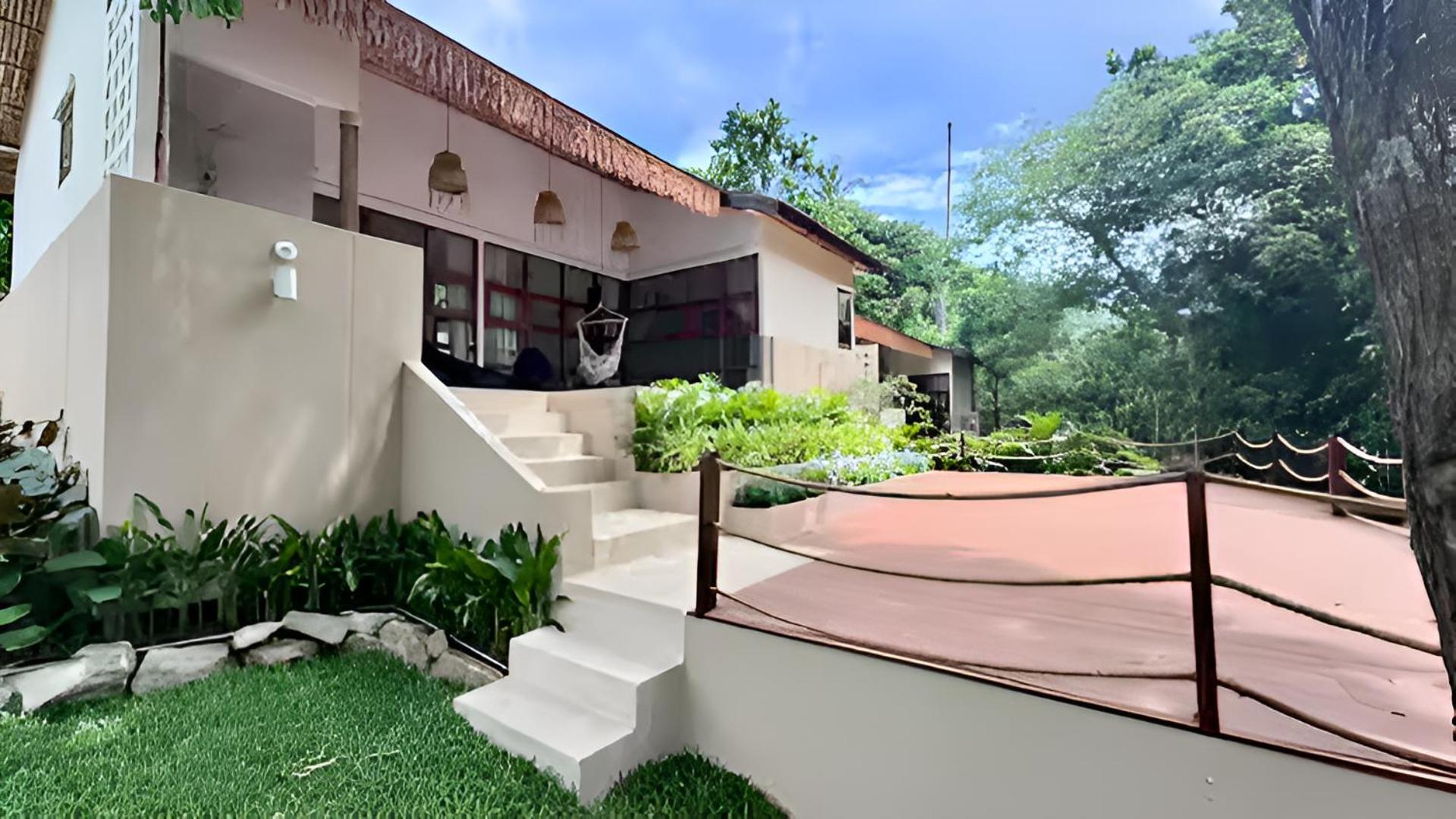28 Villa
